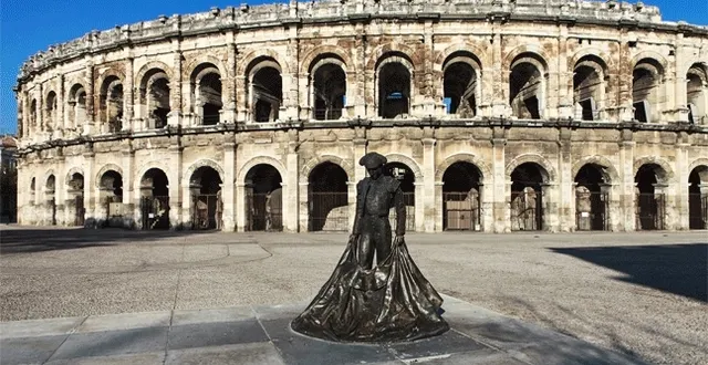 photo forum vacances à nîmes