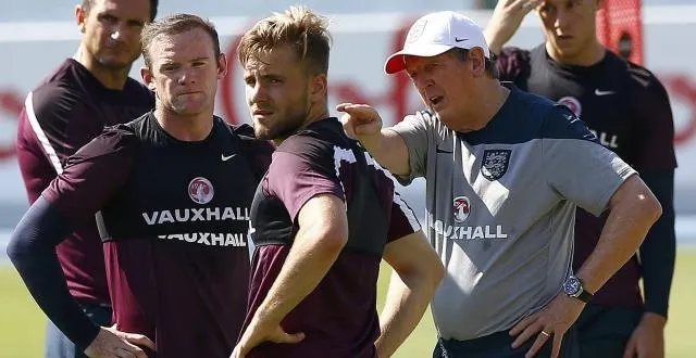 photo roy hodgson a fait jouer des jeunes lors de la défaite face à l'italie. &copy; photo : reuters