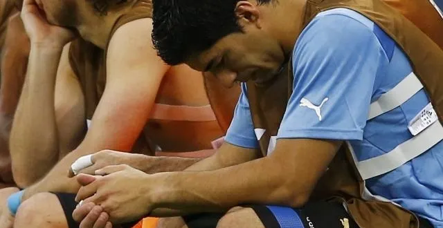 photo luis suarez n'était pas prêt pour affronter le costa rica. &copy; photo : reuters