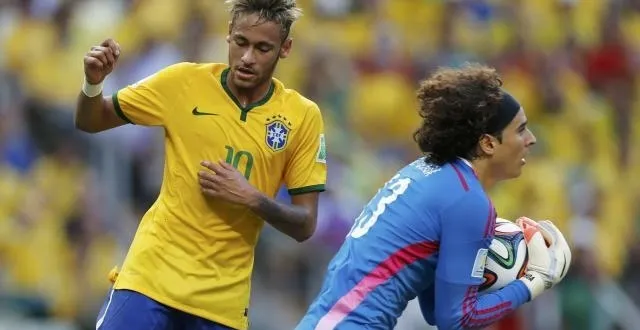 photo guillermo ochoa a réalisé un match spectaculaire face à neymar et le brésil. &copy; photo : afp