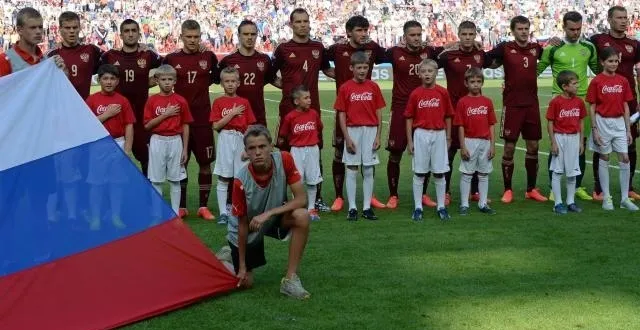 photo dans un groupe très ouvert, la russie vise une qualification pour les 8èmes de finale &copy; afp
