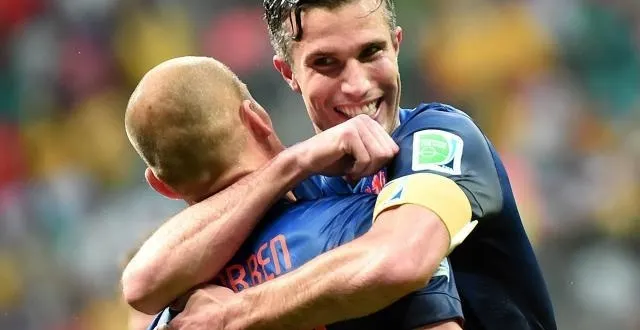 photo après avoir balayés l'espagne, robin van persie et arjen robben doivent confirmer face à l'australie &copy; photo : afp