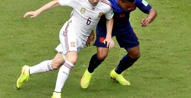 photo andres iniesta sera très attendu face au chili &copy; photo : epa