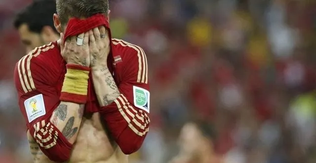 photo sergio ramos, dépité, n'a rien pu faire pour éviter la défaire de l'espagne &copy; photo : reuters