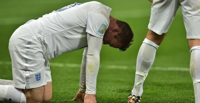 photo wayne rooney après la défaite face à l'uruguay. &copy; photo : afp