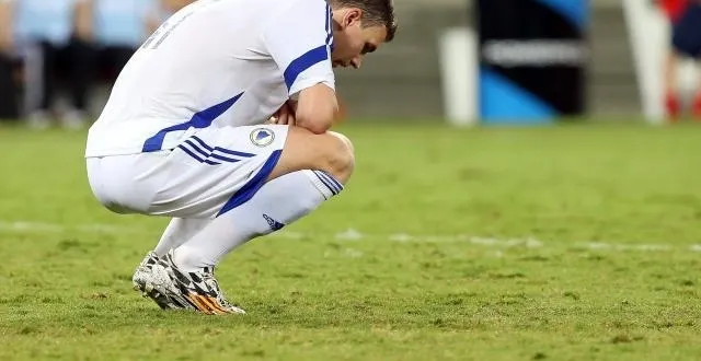 photo edin dzeko a vu son but refusé pour un hors-jeu imaginaire. &copy; photo : epa