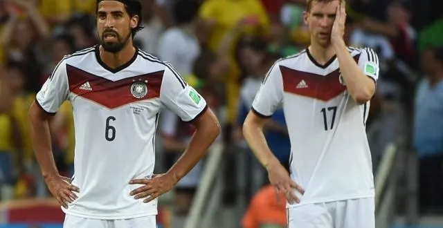 photo sami khedira, à gauche, souffre d'un étirement du ligament du genou gauche &copy; photo : afp