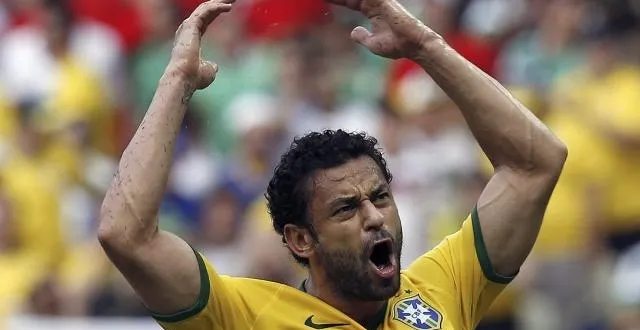 photo très critiqué, fred devra hausser son niveau de jeu face au cameroun &copy; photo : epa/maxppp