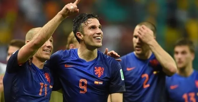 photo arjen robben et robin van persie veulent s'assurer la première place. &copy; photo : afp