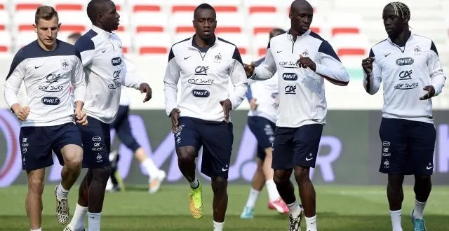 photo lucas digne et bacary sagna devraient disputer leur premier match dans ce mondial. &copy; photo : afp