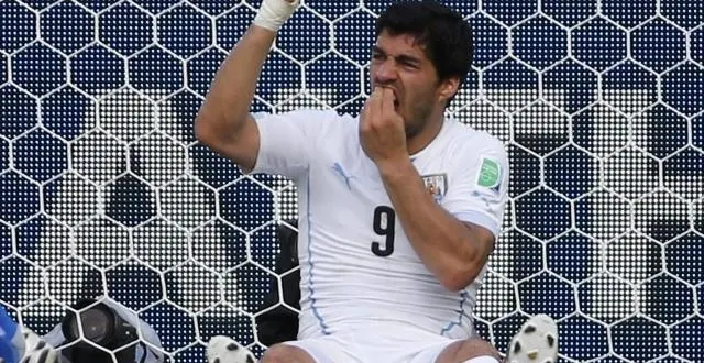 photo luis suárez au sol lors du succès face à l'italie (1-0). &copy; photo : afp