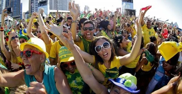 photo les fans ont été très nombreux à twitter leur avis sur le match brésil-chili &copy; photo : epa/maxppp