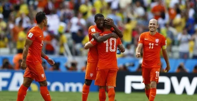 photo wesley sneijder (10) a égalisé à la 88e. &copy; photo : reuters.