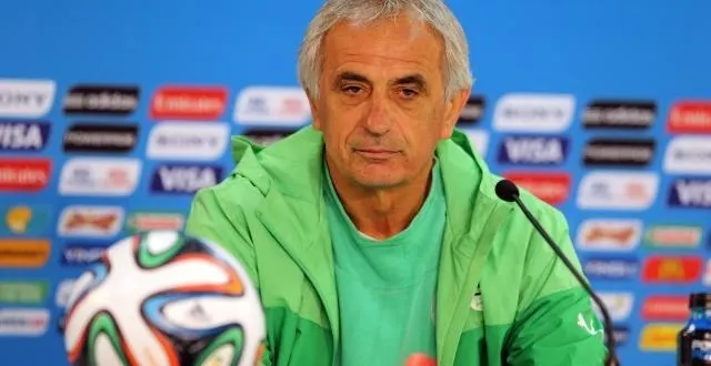 photo vahid halilhodzic durant la conférence de presse. &copy; photo : epa