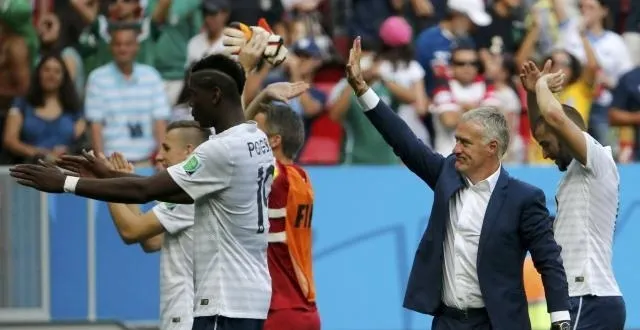 photo didier deschamps et ses joueurs. &copy; reuters