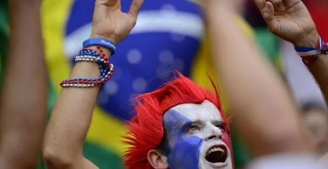 photo les supporteurs français ont eu du mal à se faire entendre avant l'ouverture du score de paul pogba. &copy; afp
