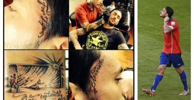 photo l'avant-centre chilien mauricio pinilla, qui a manqué d'un cheveu d'éliminer le brésil en frappant la barre transversale à la 120e minute du 8es de finale chili-brésil samedi, s'est fait immortaliser la scène sur le dos par son tatoueur. &copy; photos ; twitter @tattoorockers / afp