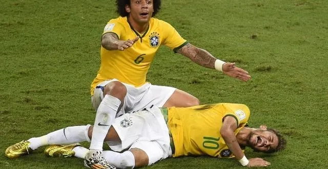 photo la détresse de marcelo après la blessure de neymar. &copy; afp