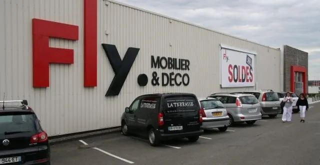 photo le magasin fly du mans s'étend sur une surface d'environ 3 000 m². &copy; adrien franque