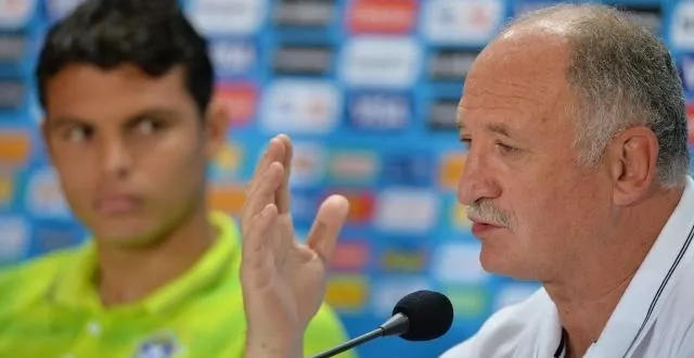 photo luiz felipe scolari et son capitaine thiago silva. &copy; epa/maxppp