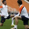 photo van persie, ici à l'entraînement, est incertain pour la demi-finale face à l'argentine