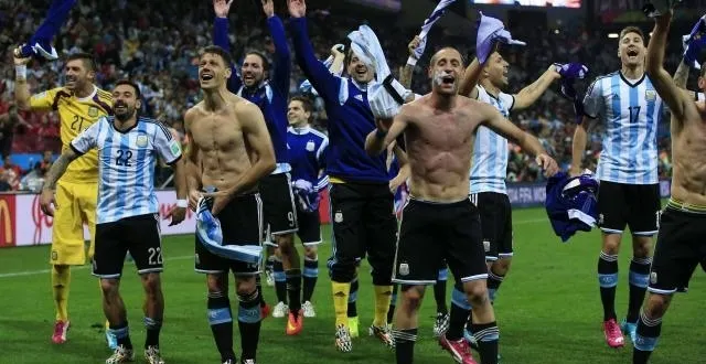 photo l'argentine célèbre son accession en demi-finale. &copy; afp