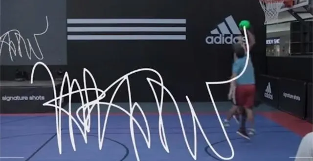 photo le pivot américain s'est livré à une petite démonstration, en invitant quelques enfants à des un contre un &copy; capture d'écran