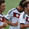 photo mesut özil (deuxième en partant de la gauche) et mario götze (à droite) ont jusqu'alors traversé le mondial sans briller.