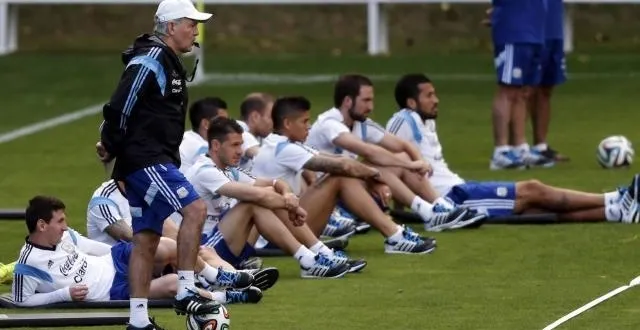 photo alejandro sabella et ses joueurs. &copy; afp