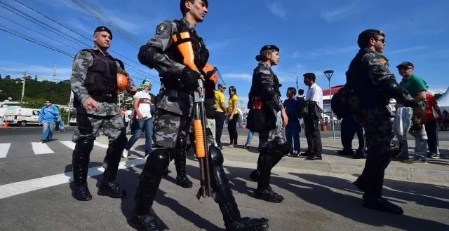photo ils seront 26000 dans rio de janeiro à assurer la sécurité pour la finale de la coupe du monde. le plus grand dispositif de sécurité de l'histoire du brésil. &copy; afp