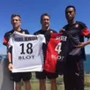 photo edson mexer, le jour de sa présentation officielle avec le maillot rennais