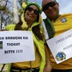photo supporters brésiliens cherchant des billets.