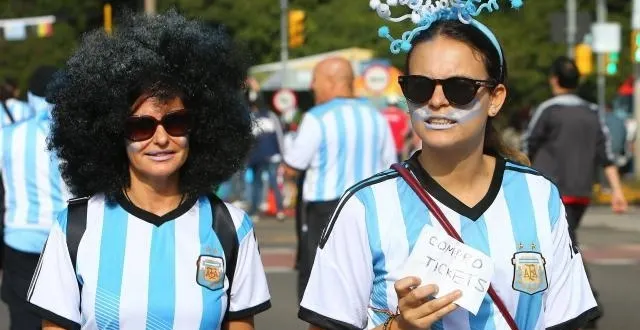 photo des supportrices argentines cherchent des billets. &copy; photo : afp