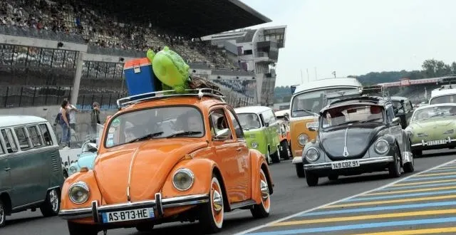 photo la coccinelle superstar du super vw festival &copy; photo: paul gogo/ouest-france