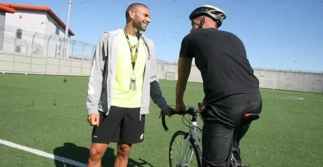 photo yannick buhr et jordan sont prêts pour les 24 heures vélo. &copy; véronique germond