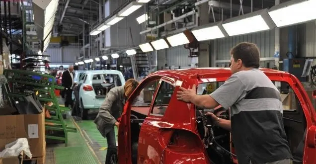 photo la production de la voiture sans permis s'est arrêtée en juillet. photo documentation co &copy; jean-jacques fouquet
