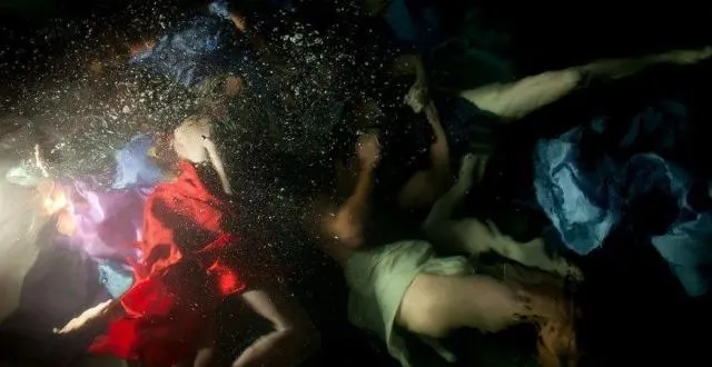 photo black moon, l'une des œuvres de christy lee rogers. &copy; christy lee rogers