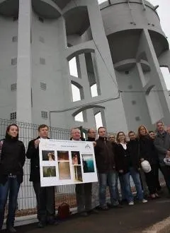photo la réception des travaux de rénovation des châteaux d'eau a eu lieu hier en présence des élus et des responsables des entreprises concernées.