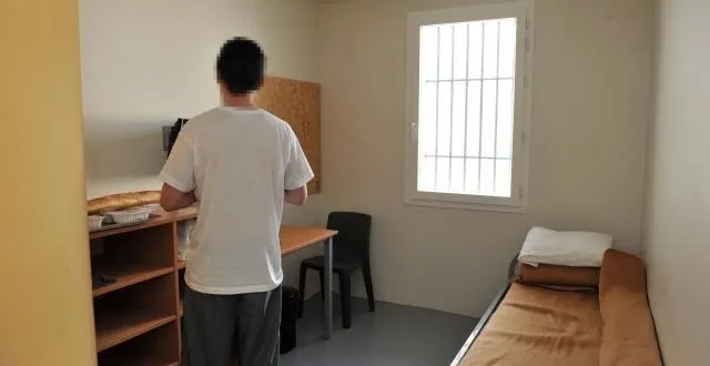 photo l'intérieur d'une cellule individuelle, à la maison d'arrêt de le mans les croisettes. &copy; ouest france - daniel fouray