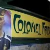 photo une station de métro, un joueur de foot. et le tour est joué. quel autre joueur que fabien barthez pour illustrer la station colonel fabien ?
