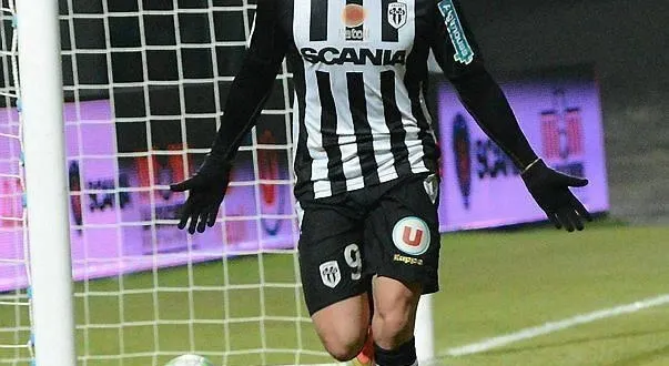 photo sacha clémence a su saisir sa chance en marquant face à tours, vendredi. &copy; georges mesnager