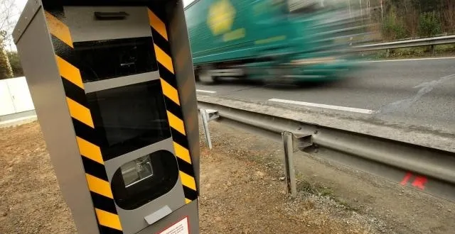 photo 23 radars fixes sont actuellement disséminés sur le réseau routier du département de la sarthe. &copy; of
