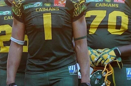 photo valentin gnahoua et jean-amour frazer, deux beaux « bébés » des caïmans 72 ! &copy; arnaud despelchain