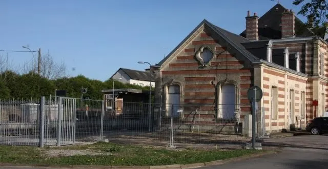 photo la vente des billets pourrait s'effectuer dans ce petit local à l'aile gauche de la gare. &copy; françois boscher/ouest-france