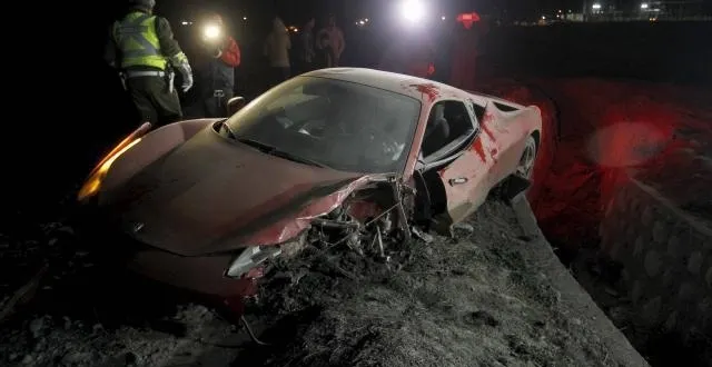 photo arturo vidal a eu accident avec sa ferrari. &copy; photo : reuters.