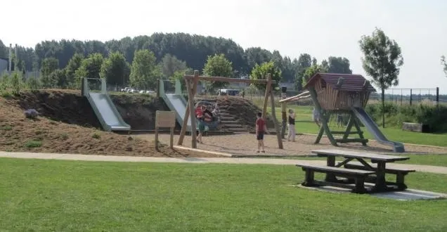 photo doué. visite du jardin de la coulée verte vendredi &copy; la coulée verte, à doué-la-fontaine