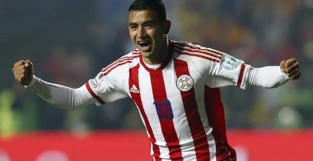 photo derlis gonzalez a permis au paraguay de se qualifier face au brésil mais a perdu son oncle victime d'un infarctus. &copy; photo : epa / maxppp