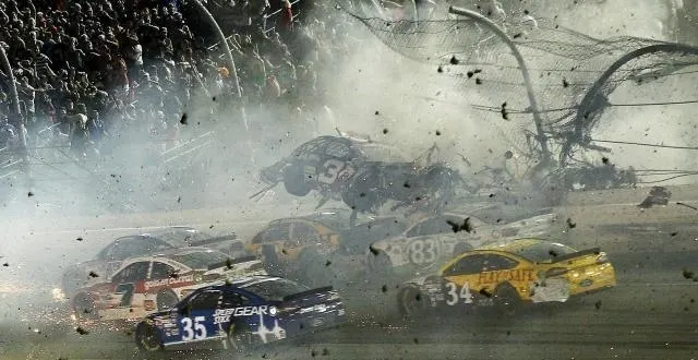 photo la voiture du pilote austin dillon a été la principale victime du terrible carambolage. &copy; usa today sports