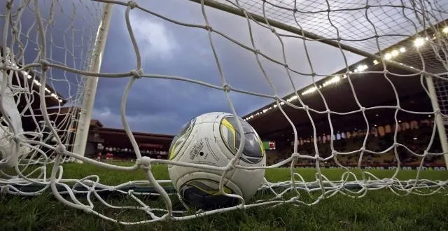 photo le gardien de la micronésie est allé chercher le ballon au fond de ses filets 114 fois en trois matches &copy; photo : reuters