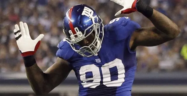 photo jason pierre-paul, star du football américain, a dû être amputé d'un doigt après un accident avec des feux d'artifices. &copy; reuters